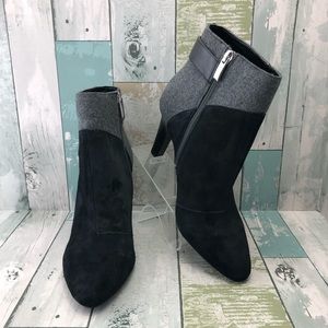 Tahari Dagna Black Gray Leather Ankle Booties